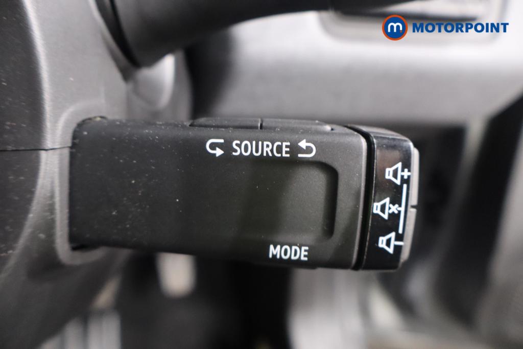Renault Clio Evolution Manual Petrol Hatchback - Stock Number (1564997) - 10th supplementary image