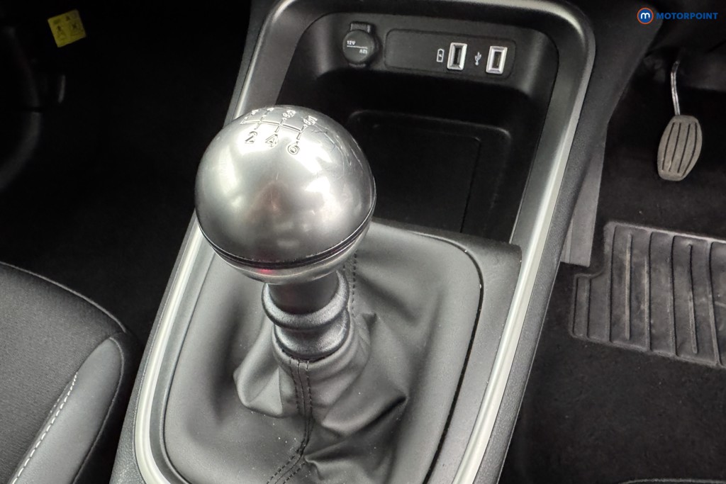Jeep Avenger Altitude Manual Petrol SUV - Stock Number (1565129) - 16th supplementary image