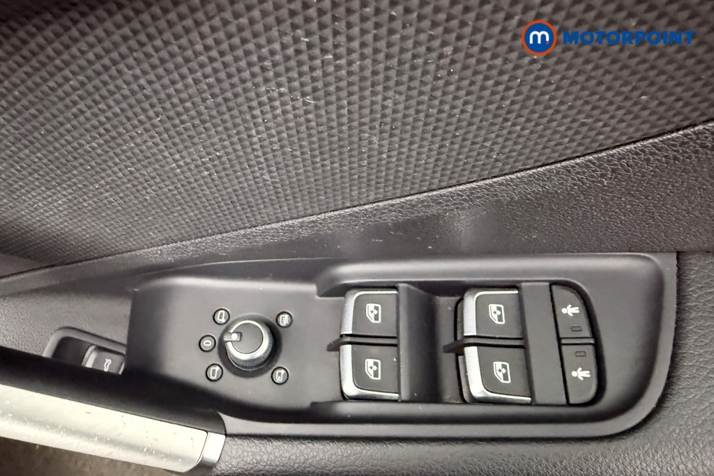 Audi Q2 Black Edition Automatic Petrol SUV - Stock Number (1565513) - 19th supplementary image