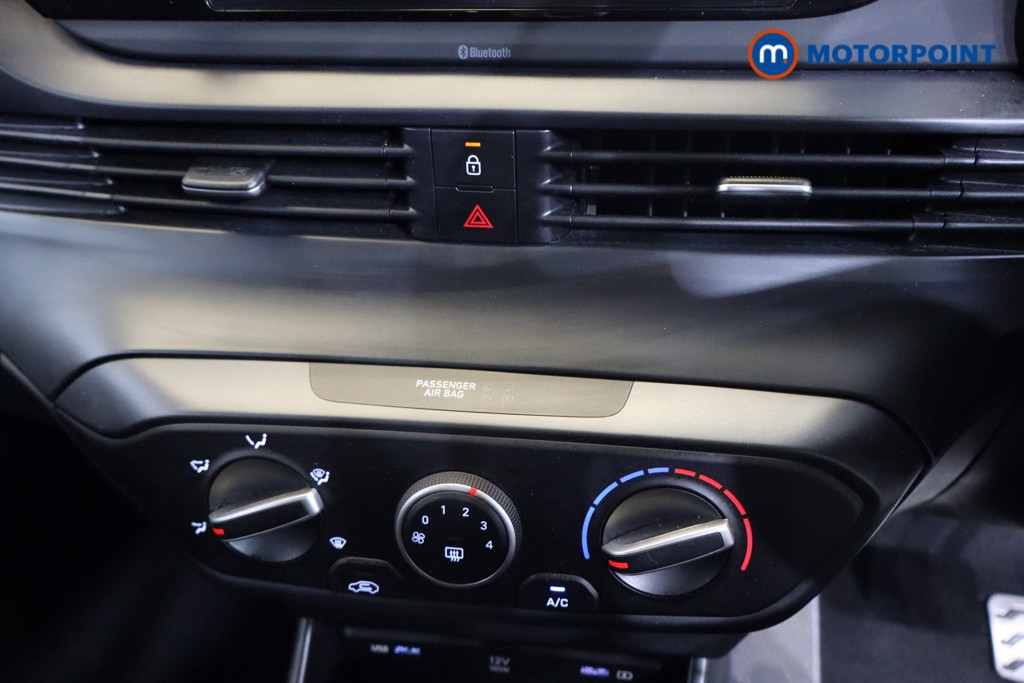 Hyundai Bayon Se Connect Automatic Petrol-Electric Hybrid SUV - Stock Number (1565527) - 9th supplementary image