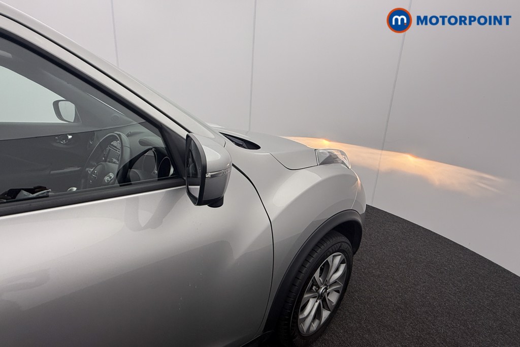 Nissan Juke Tekna Manual Petrol SUV - Stock Number (1565889) - 13th supplementary image