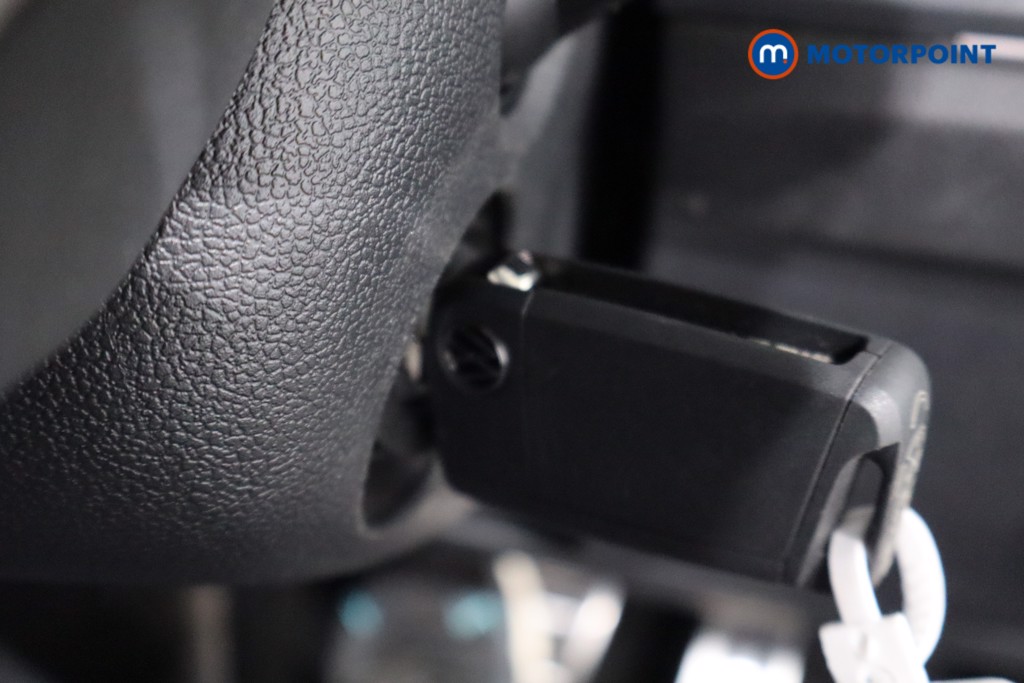 Volkswagen Polo R-Line Automatic Petrol Hatchback - Stock Number (1565936) - 13th supplementary image