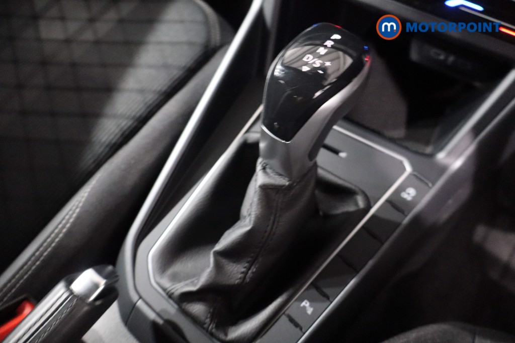 Volkswagen Polo R-Line Automatic Petrol Hatchback - Stock Number (1565936) - 14th supplementary image
