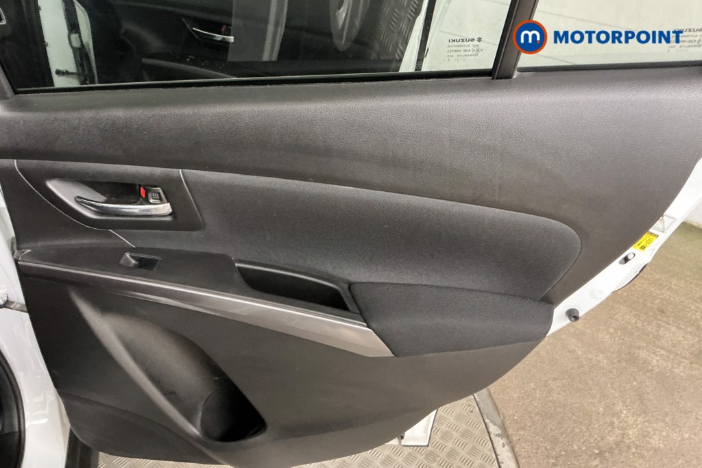 Suzuki S-Cross Motion Manual Petrol-Electric Hybrid SUV - Stock Number (1565975) - 16th supplementary image