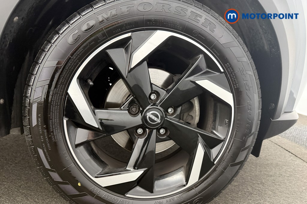 Nissan Juke N-Connecta Manual Petrol SUV - Stock Number (1566124) - 11th supplementary image