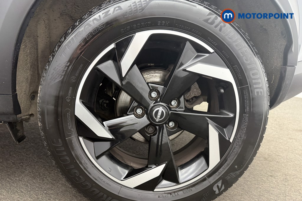 Nissan Juke N-Connecta Manual Petrol SUV - Stock Number (1566124) - 13th supplementary image