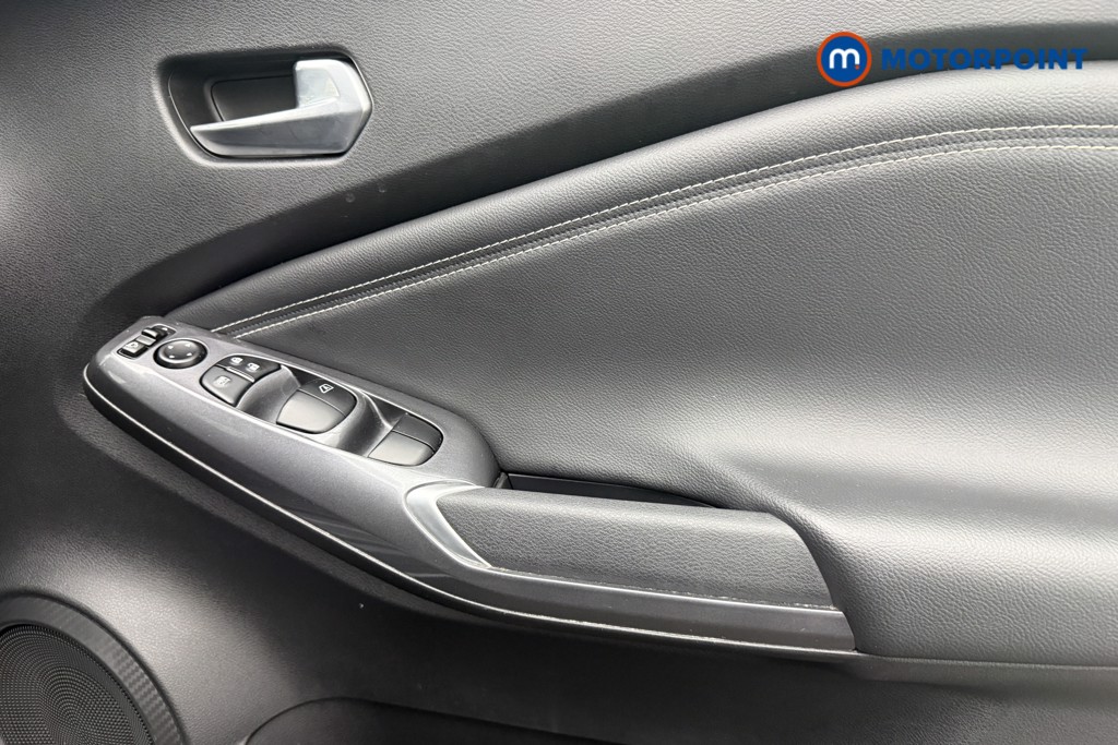 Nissan Juke N-Connecta Manual Petrol SUV - Stock Number (1566124) - 18th supplementary image