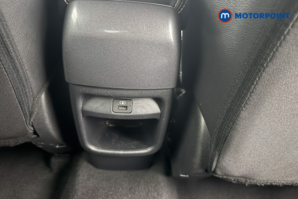 Nissan Juke N-Connecta Manual Petrol SUV - Stock Number (1566124) - 20th supplementary image