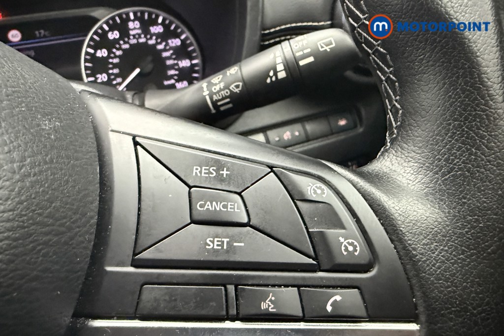 Nissan Juke N-Connecta Manual Petrol SUV - Stock Number (1566151) - 14th supplementary image