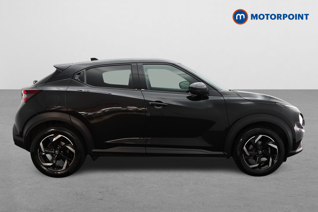 Nissan Juke N-Connecta Manual Petrol SUV - Stock Number (1566151) - Drivers side