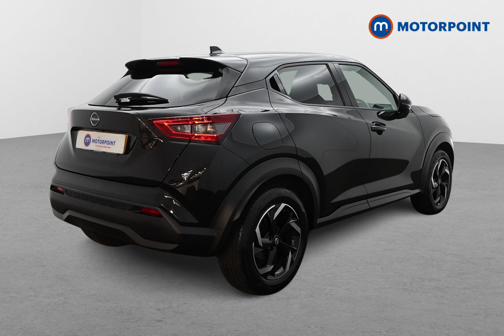 Nissan Juke N-Connecta Manual Petrol SUV - Stock Number (1566151) - Drivers side rear corner