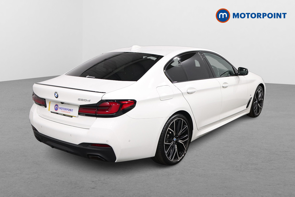 BMW 5 Series M Sport Automatic Diesel Saloon - Stock Number (1567001) - Drivers side rear corner