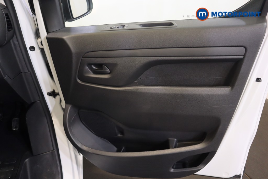 Vauxhall Vivaro Prime Manual Diesel Panel Van - Stock Number (1567039) - 13th supplementary image