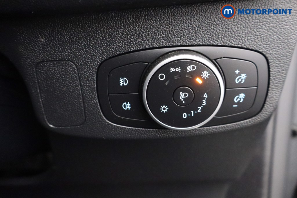 Ford Focus Titanium X Edition Manual Petrol-Electric Hybrid Hatchback - Stock Number (1567132) - 15th supplementary image
