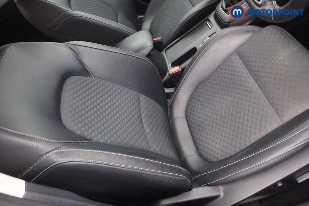 Ford Focus Titanium X Edition Manual Petrol-Electric Hybrid Hatchback - Stock Number (1567132) - 16th supplementary image