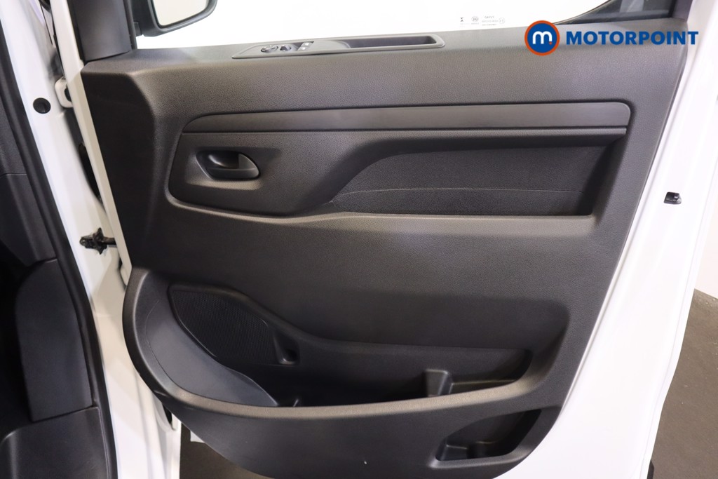 Vauxhall Vivaro PRO Manual Diesel Panel Van - Stock Number (1567145) - 13th supplementary image