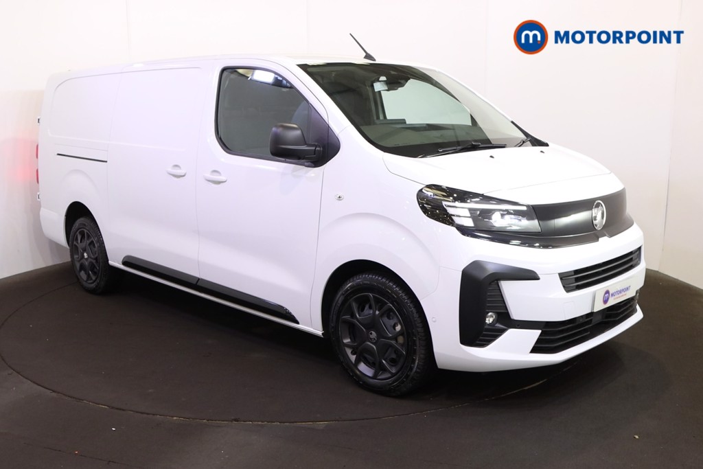Vauxhall Vivaro PRO Manual Diesel Panel Van - Stock Number (1567145) - Drivers side front corner