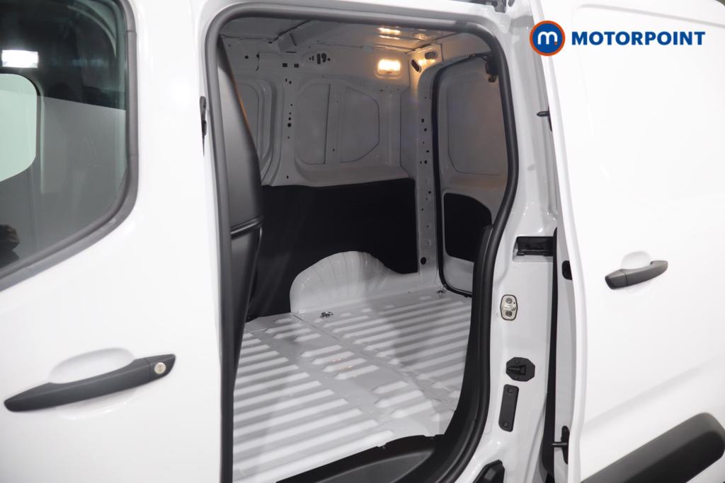 Vauxhall Combo Cargo Prime Automatic Electric Panel Van - Stock Number (1567150) - 18th supplementary image