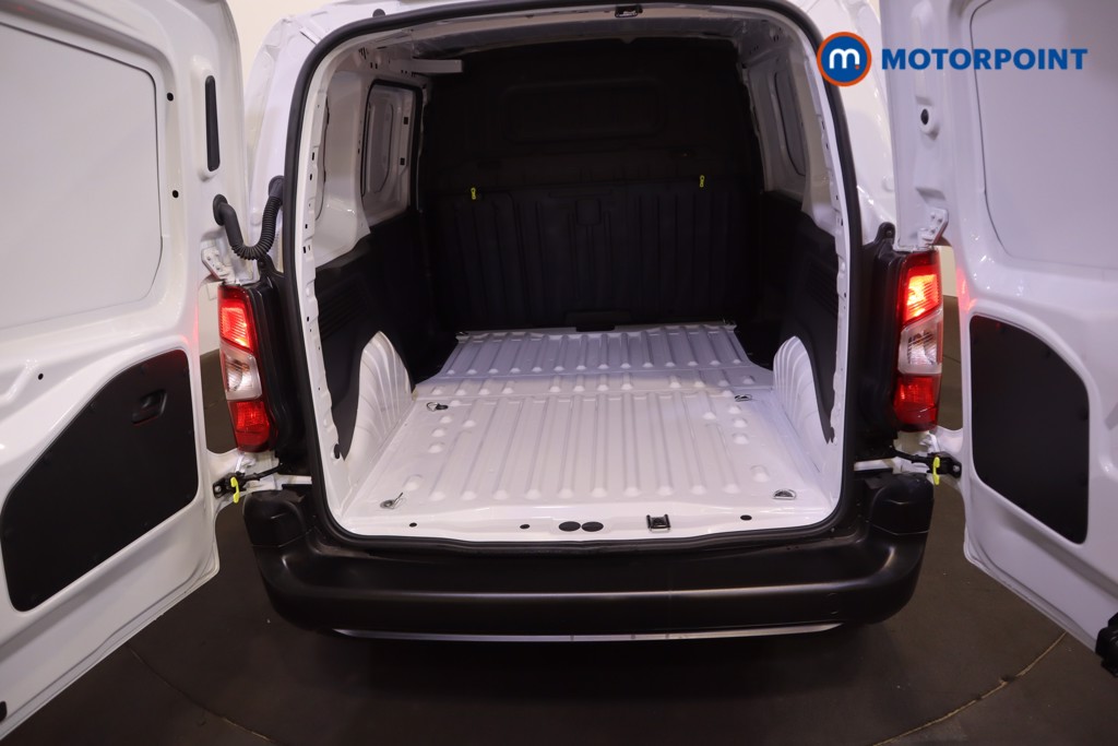Vauxhall Combo Cargo Prime Automatic Electric Panel Van - Stock Number (1567160) - 8th supplementary image