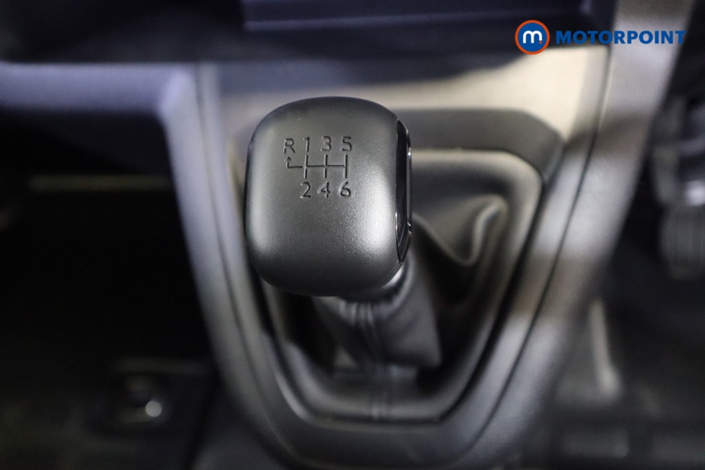 Vauxhall Vivaro PRO Manual Diesel Panel Van - Stock Number (1567182) - 5th supplementary image