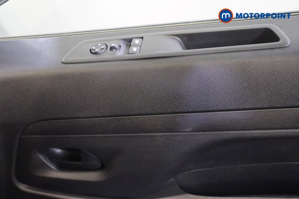 Vauxhall Vivaro PRO Manual Diesel Panel Van - Stock Number (1567182) - 14th supplementary image