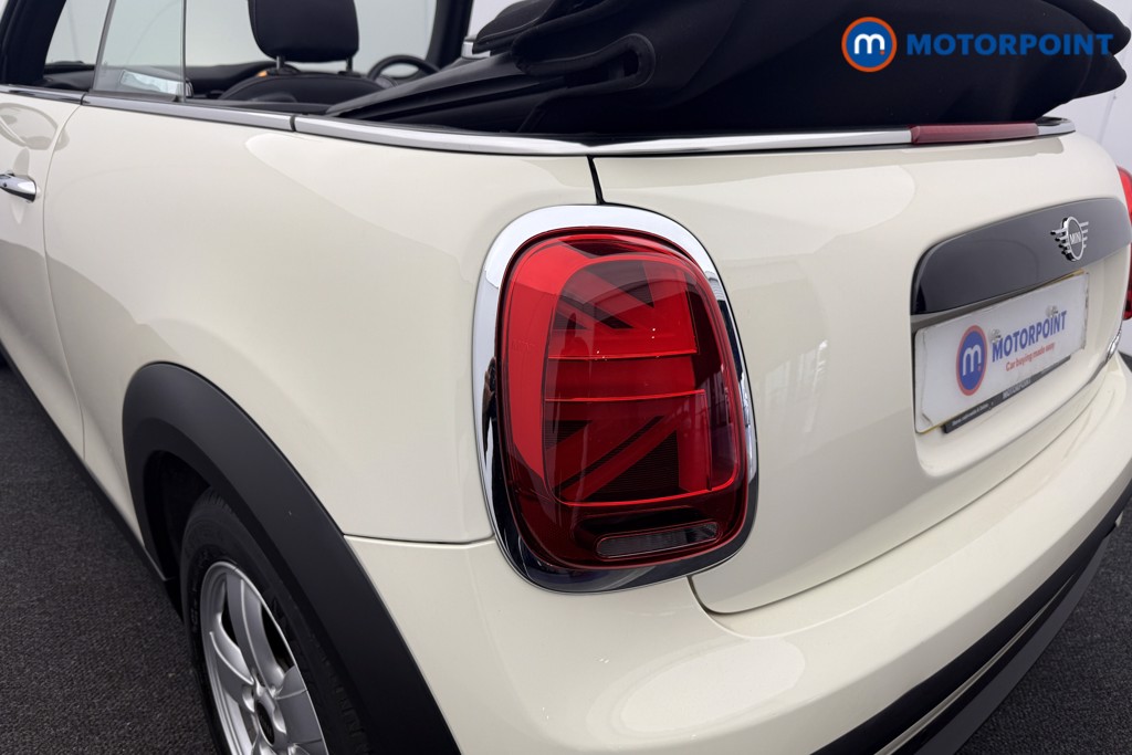Mini Convertible Cooper Classic Manual Petrol Convertible - Stock Number (1567242) - 20th supplementary image