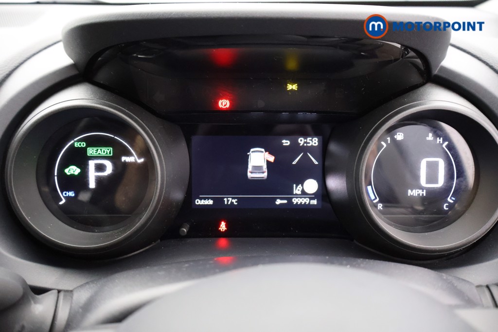 Toyota Yaris Design Automatic Petrol-Electric Hybrid Hatchback - Stock Number (1567390) - 4th supplementary image