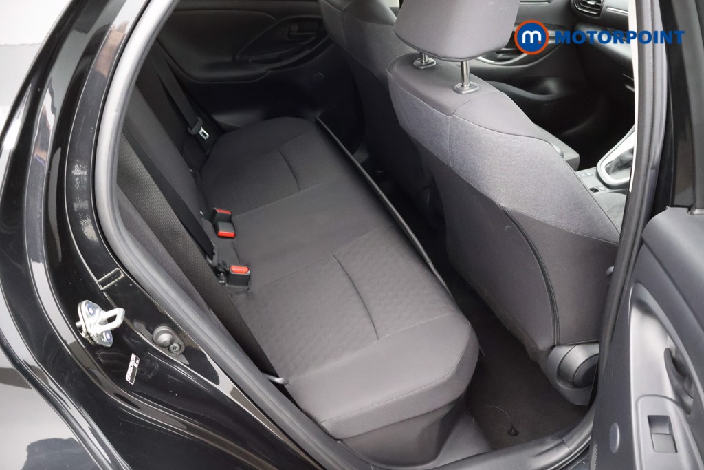 Toyota Yaris Design Automatic Petrol-Electric Hybrid Hatchback - Stock Number (1567390) - 12th supplementary image