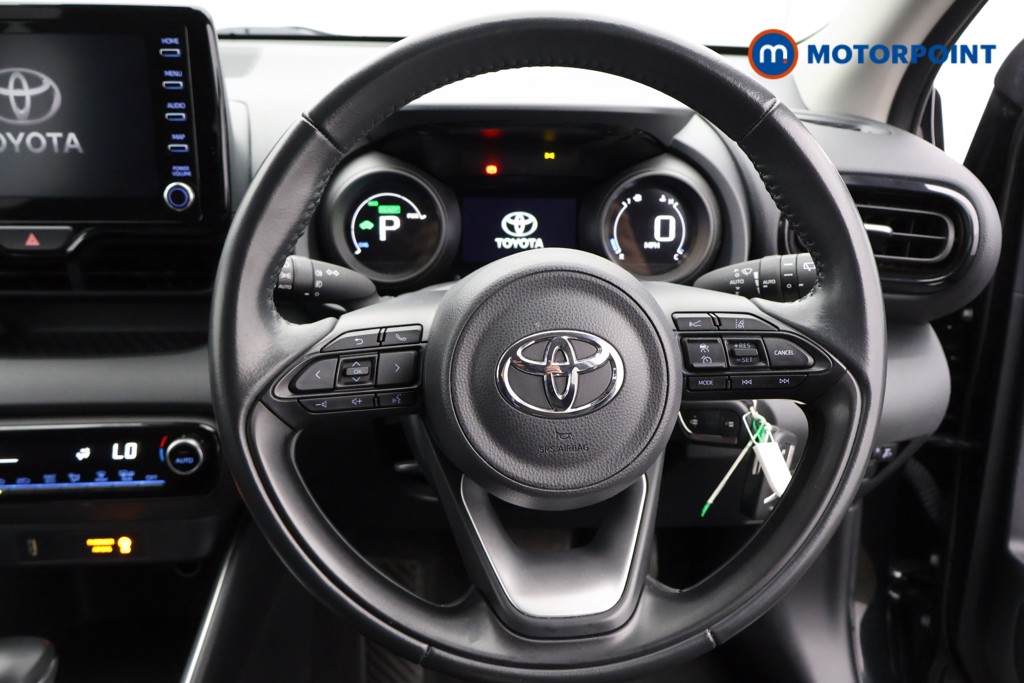 Toyota Yaris Design Automatic Petrol-Electric Hybrid Hatchback - Stock Number (1567390) - 1st supplementary image