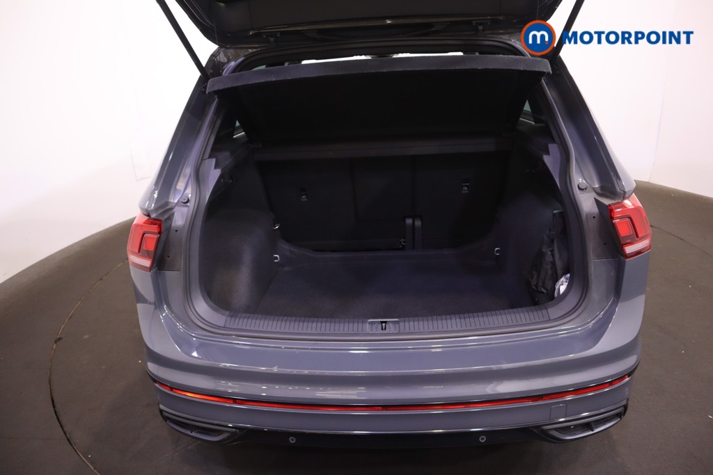Volkswagen Tiguan R-Line Automatic Petrol SUV - Stock Number (1567420) - 8th supplementary image