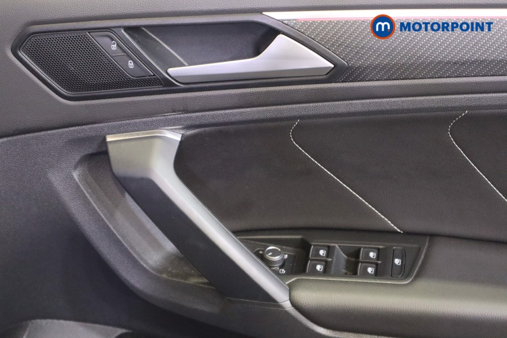 Volkswagen Tiguan R-Line Automatic Petrol SUV - Stock Number (1567420) - 14th supplementary image