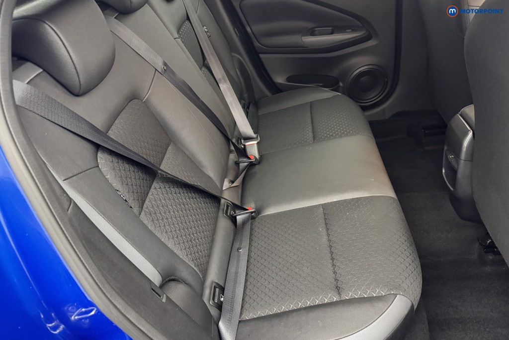 Nissan Juke N-Connecta Automatic Petrol-Electric Hybrid SUV - Stock Number (1569305) - 4th supplementary image