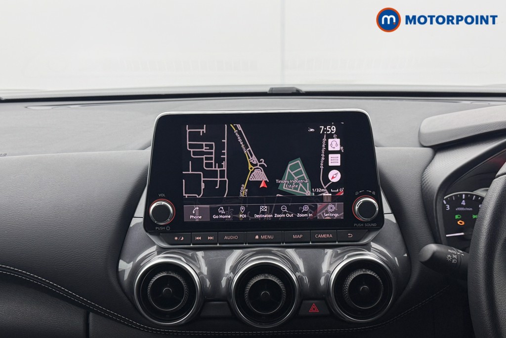 Nissan Juke N-Connecta Automatic Petrol SUV - Stock Number (1569814) - 2nd supplementary image