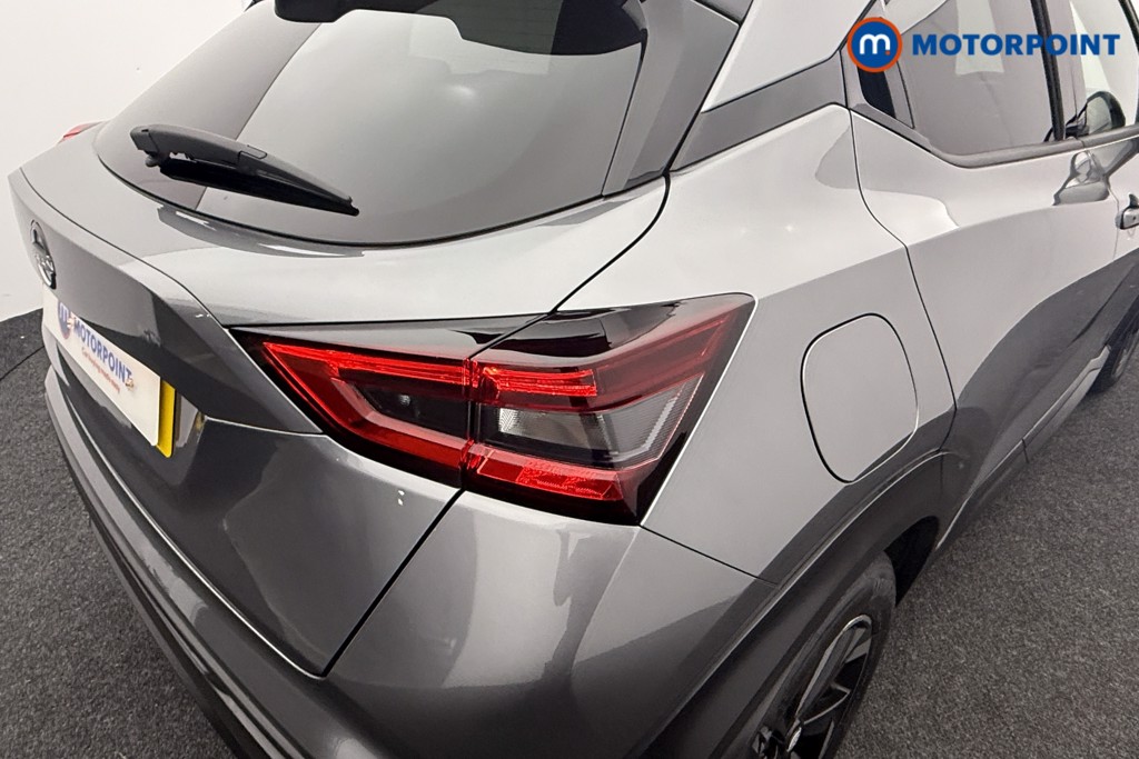 Nissan Juke N-Connecta Automatic Petrol SUV - Stock Number (1569814) - 21st supplementary image