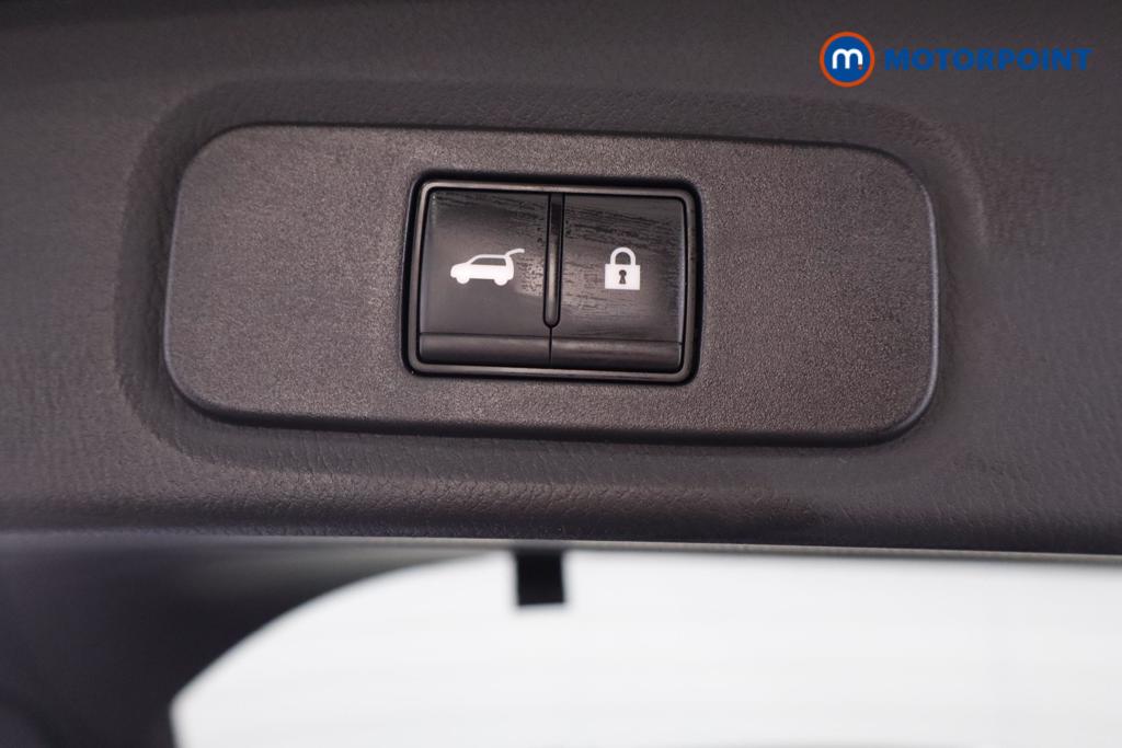 Nissan Qashqai Tekna Automatic Petrol SUV - Stock Number (1569878) - 22nd supplementary image
