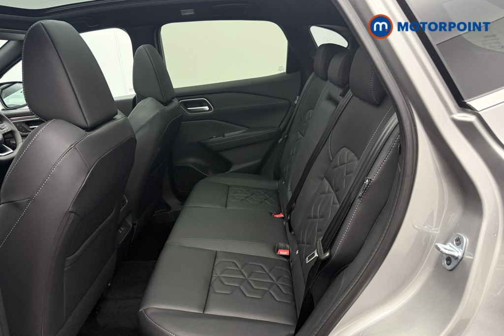 Nissan Qashqai Tekna Automatic Petrol SUV - Stock Number (1569916) - 2nd supplementary image