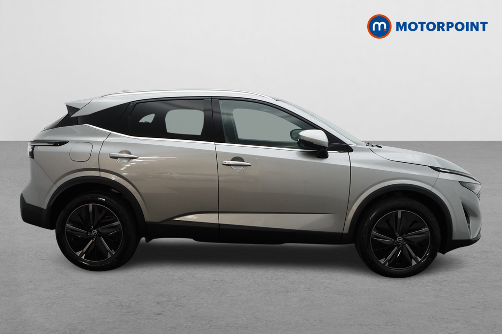 Nissan Qashqai Tekna Automatic Petrol SUV - Stock Number (1569918) - Drivers side