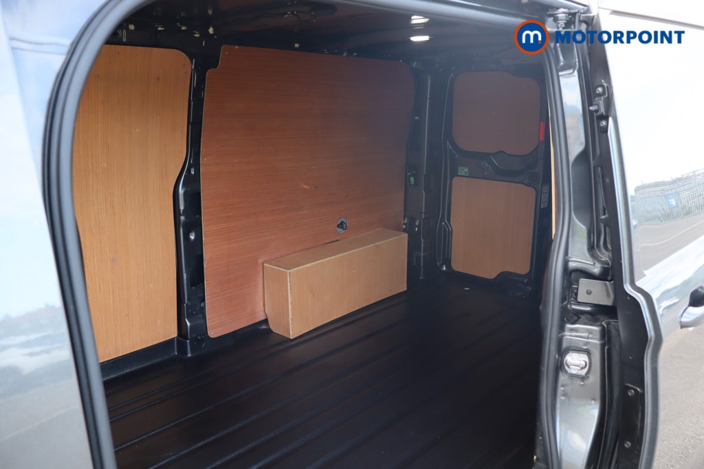 Ford Transit Custom Limited Manual Diesel Panel Van - Stock Number (1569969) - 15th supplementary image