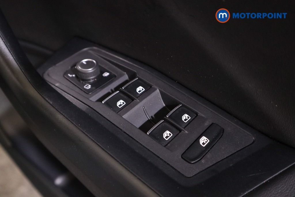 Volkswagen T-Roc R-Line Automatic Petrol SUV - Stock Number (1570362) - 12th supplementary image