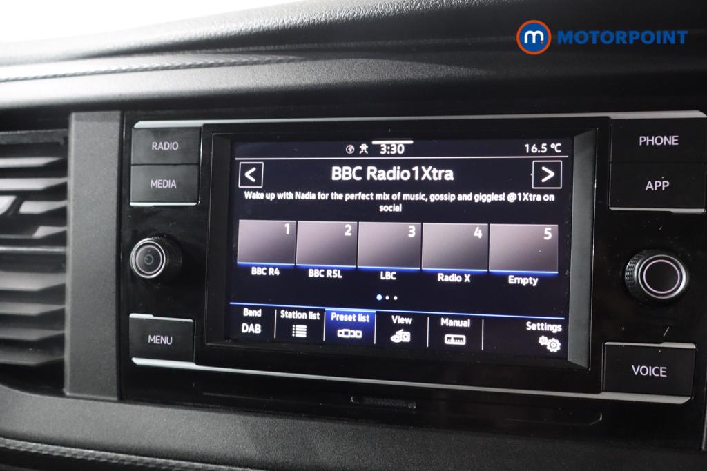 Volkswagen Transporter Highline Manual Diesel Panel Van - Stock Number (1570525) - 3rd supplementary image
