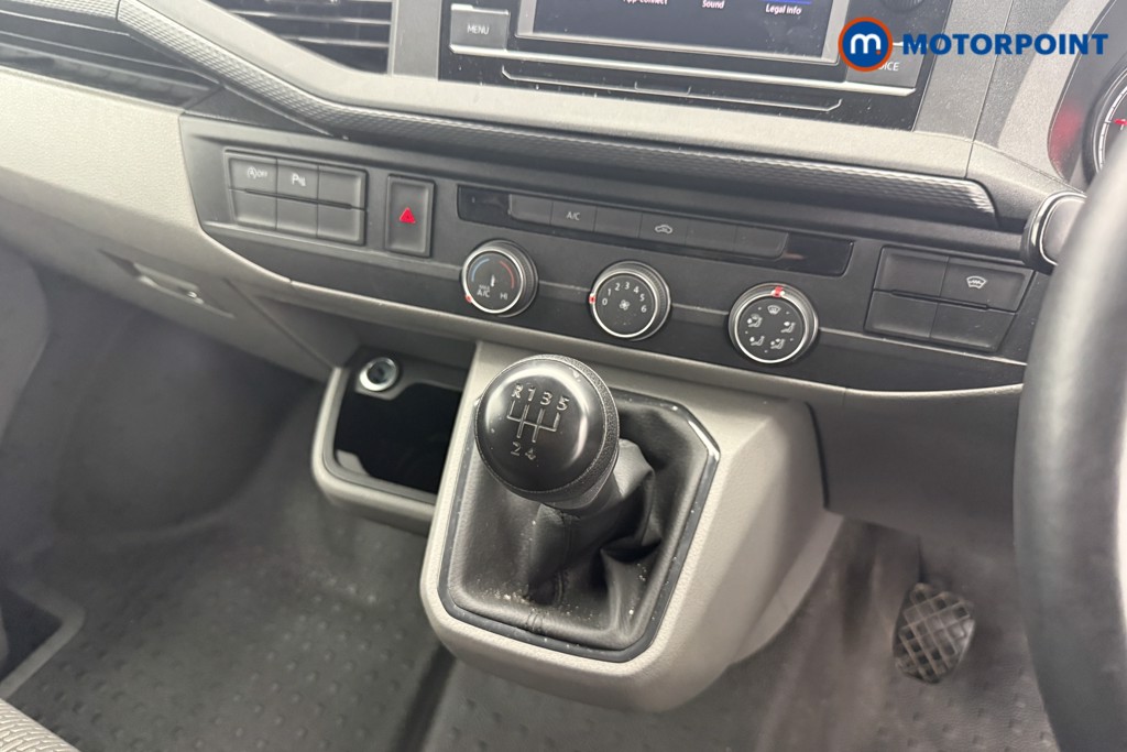Volkswagen Transporter Highline Manual Diesel Panel Van - Stock Number (1570553) - 4th supplementary image