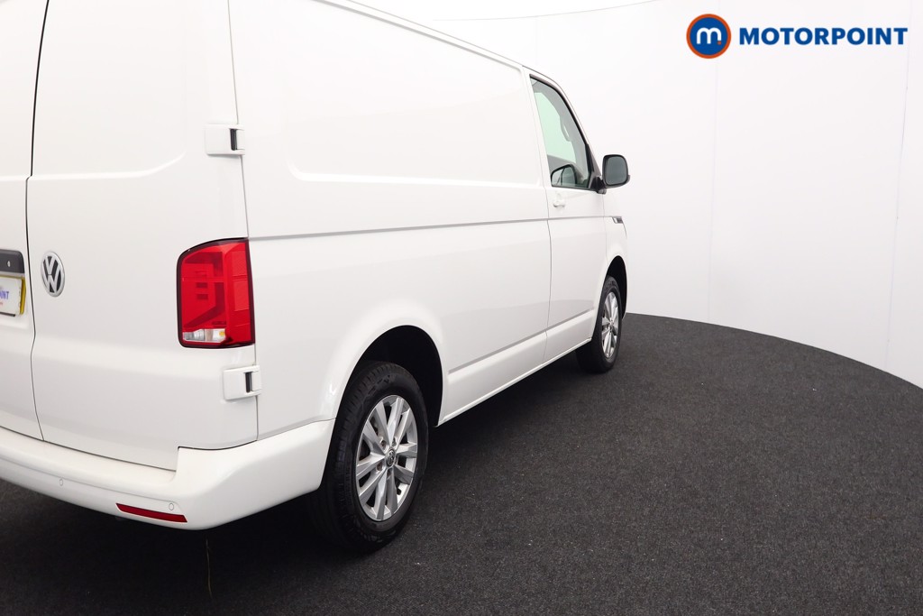 Volkswagen Transporter Highline Manual Diesel Panel Van - Stock Number (1570553) - Drivers side rear corner