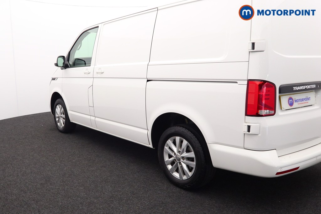 Volkswagen Transporter Highline Manual Diesel Panel Van - Stock Number (1570553) - Passenger side rear corner