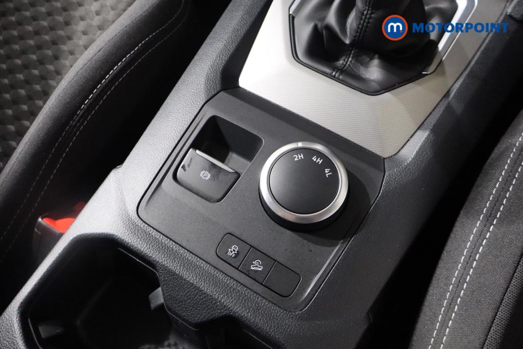 Volkswagen Amarok Life Manual Diesel Double Cab Pick-Up - Stock Number (1570561) - 6th supplementary image