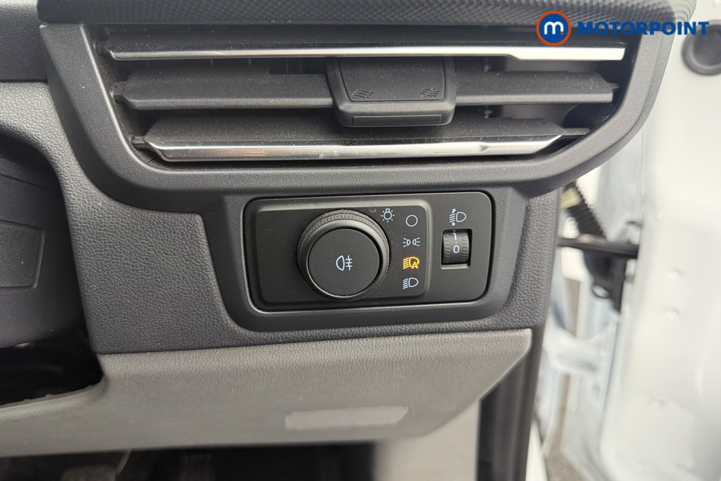 Ford Transit Custom Limited Manual Diesel Panel Van - Stock Number (1570715) - 9th supplementary image