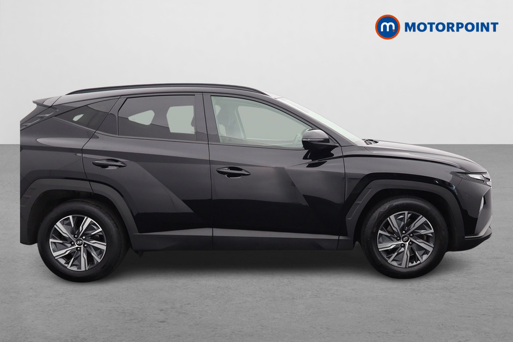 Hyundai Tucson Se Connect Manual Petrol SUV - Stock Number (1570804) - Drivers side