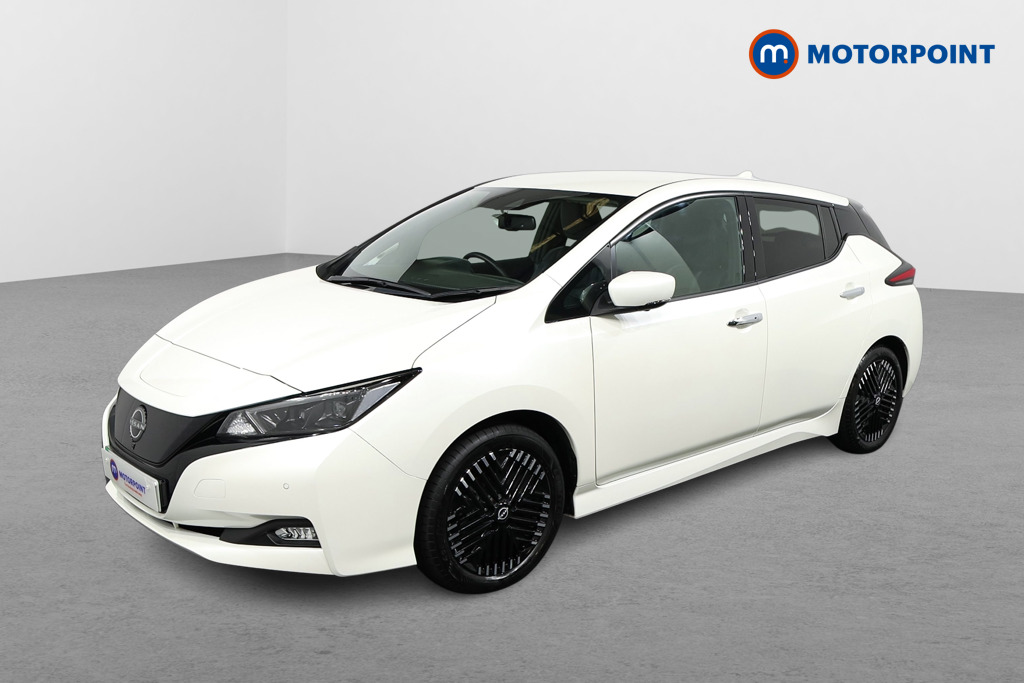 Nissan Leaf Tekna Automatic Electric Hatchback - Stock Number (1570811) - Passenger side front corner