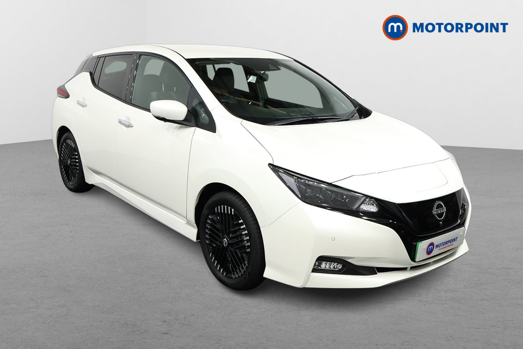 Nissan Leaf Tekna Automatic Electric Hatchback - Stock Number (1570811) - Drivers side front corner