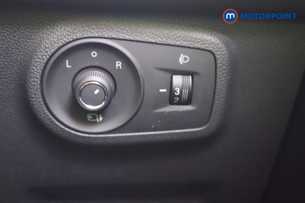 Mg Motor Uk ZS Exclusive Manual Petrol SUV - Stock Number (1570932) - 9th supplementary image
