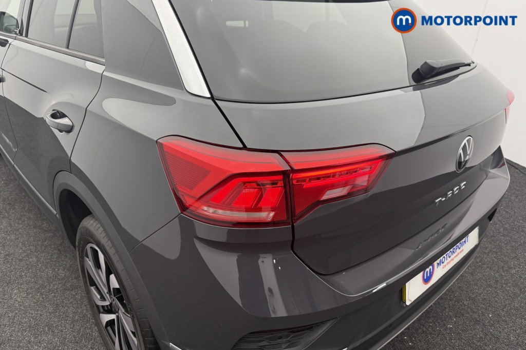 Volkswagen T-Roc Active Manual Petrol SUV - Stock Number (1571528) - 21st supplementary image